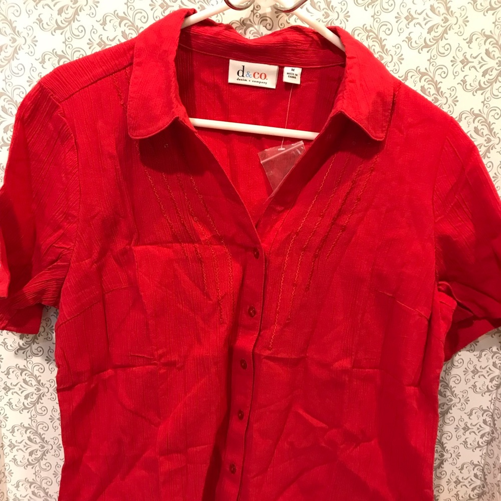 NWT Apple Red Denim & Company Medium shirt shirt sleeve button down 100% cotton